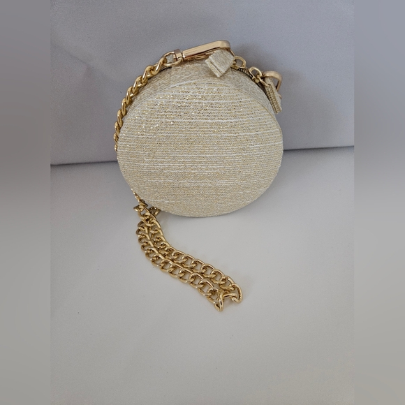 SOLD SOLD SOKD Dior Cream Mini Bag with Gold Chain - Picture 2 of 4